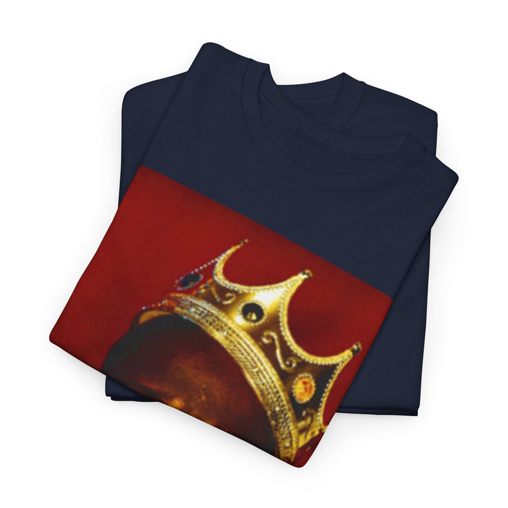 Vintage Crown Portrait Tee — Retro Hip-Hop Photo Graphic T-Shirt