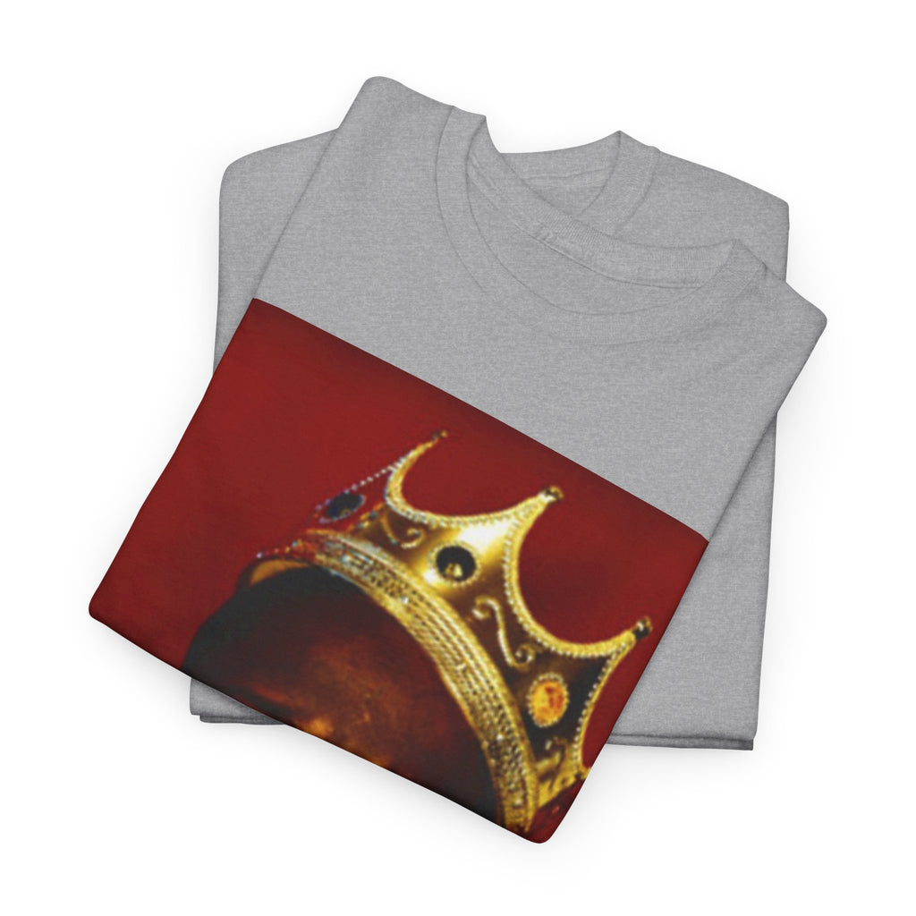 Vintage Crown Portrait Tee — Retro Hip-Hop Photo Graphic T-Shirt