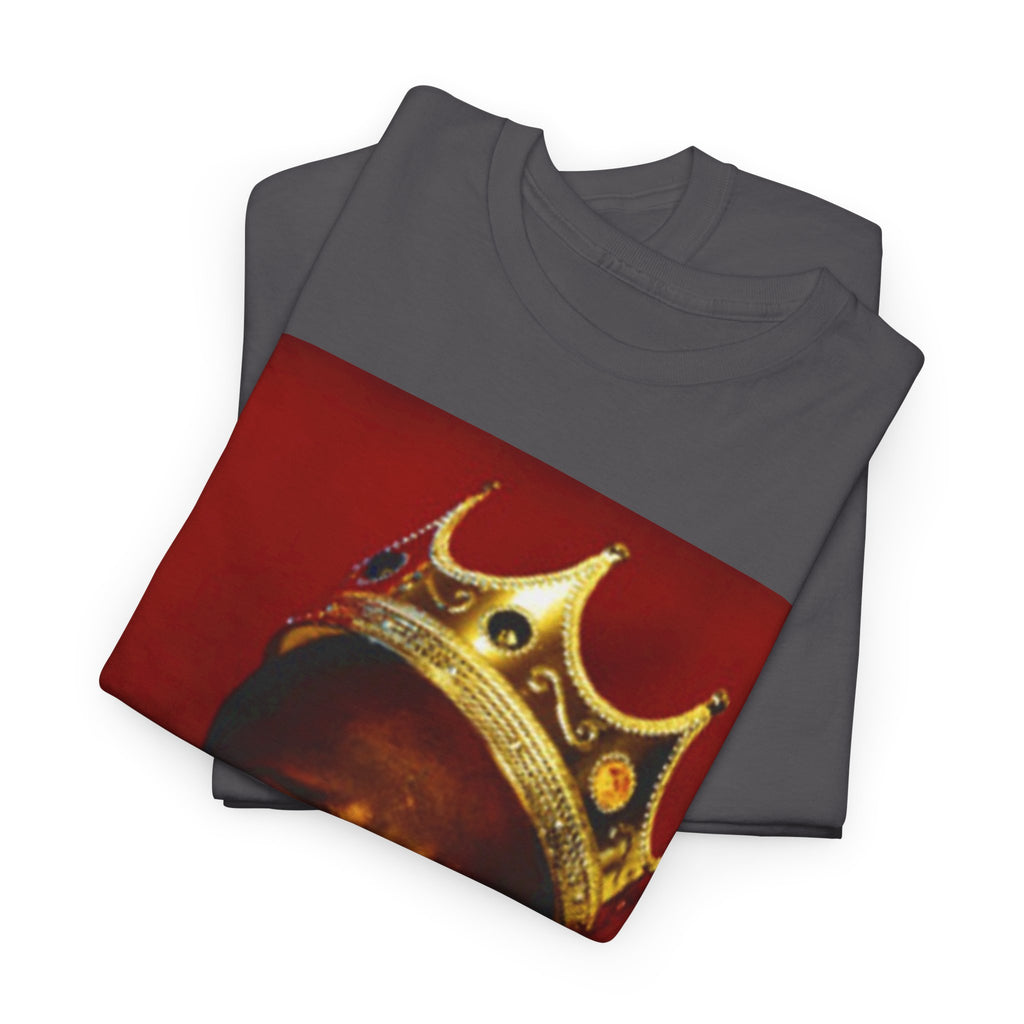 Vintage Crown Portrait Tee — Retro Hip-Hop Photo Graphic T-Shirt